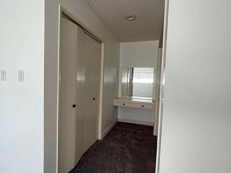 21023 Ladeene Ave #D — Photo 10