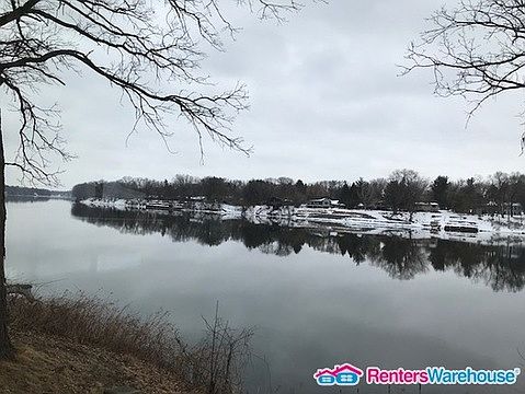 4th image of 3664 Mississippi Dr NW