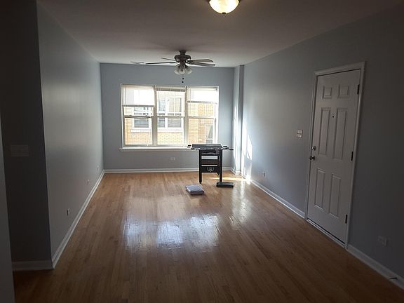 3rd image of 1016 Greenwood Ave APT 1E