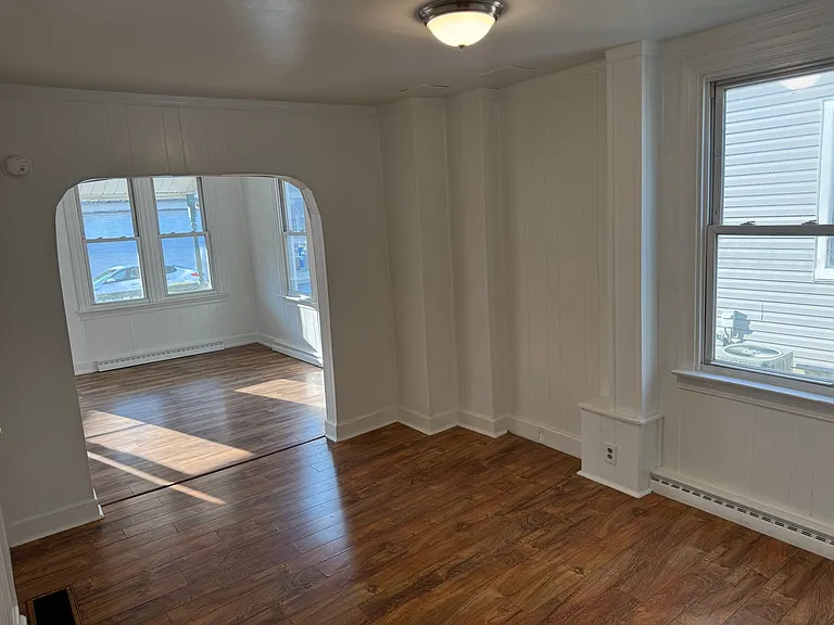 638 N Franklin St — Photo 6