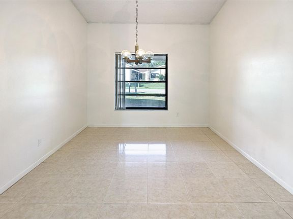 5th image of 7318 NW 49th Place