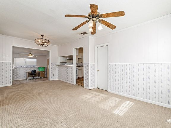 5th image of 805 Mesquite Ave