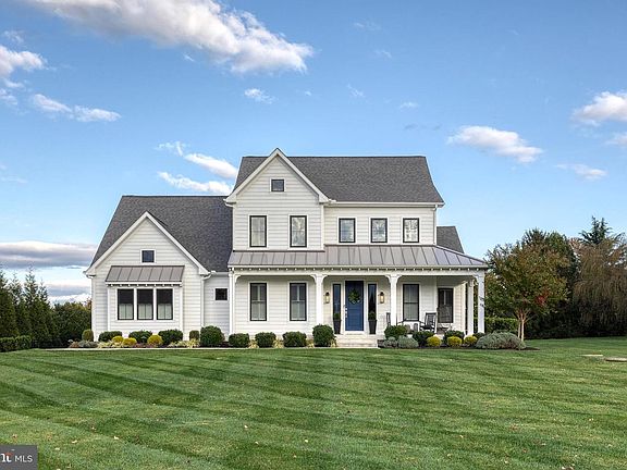 3rd image of 3997 Manor Oaks Rd