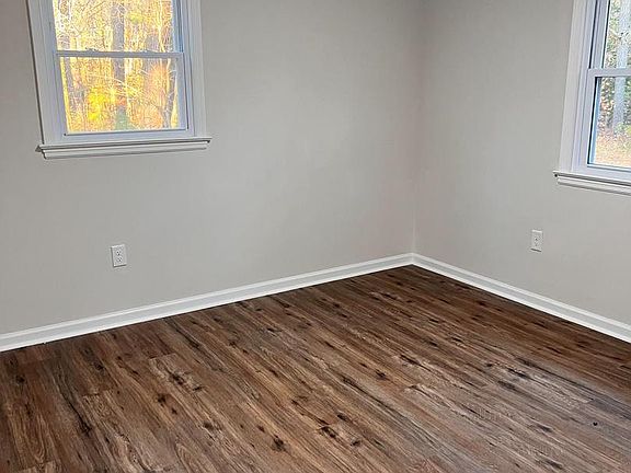 3rd image of 1950 S Tidwells Rd