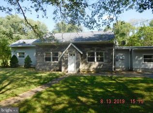 22 Oregon Ave, Mount Laurel, NJ 08054