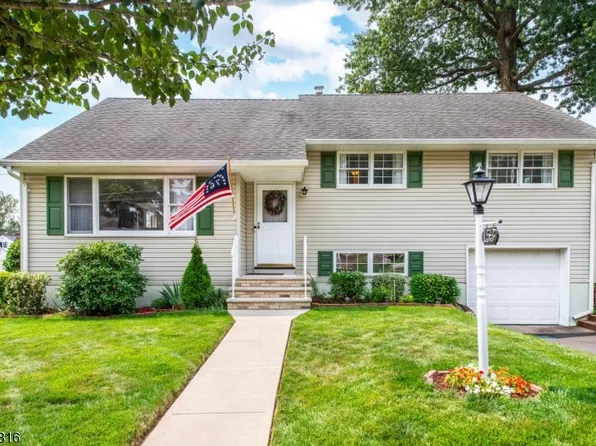 153 Notch Rd, Clifton City, NJ 07013