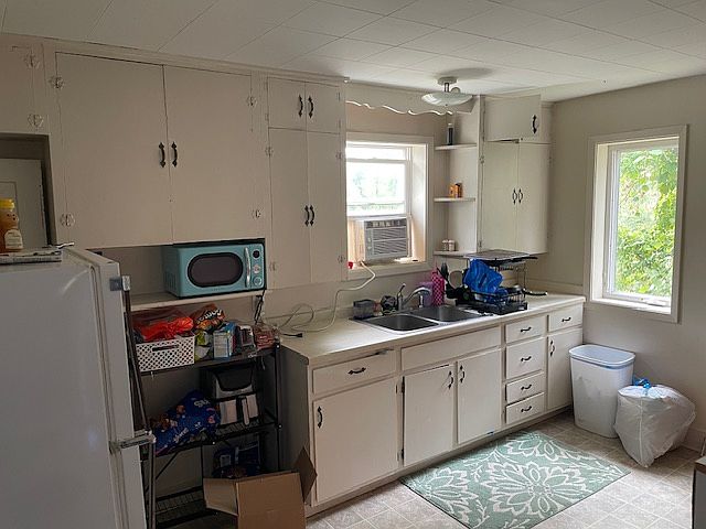 2nd image of 610 N 10th St