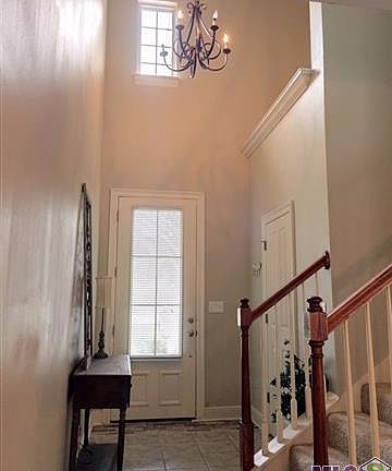 3rd image of 18124 Pinehurst Dr