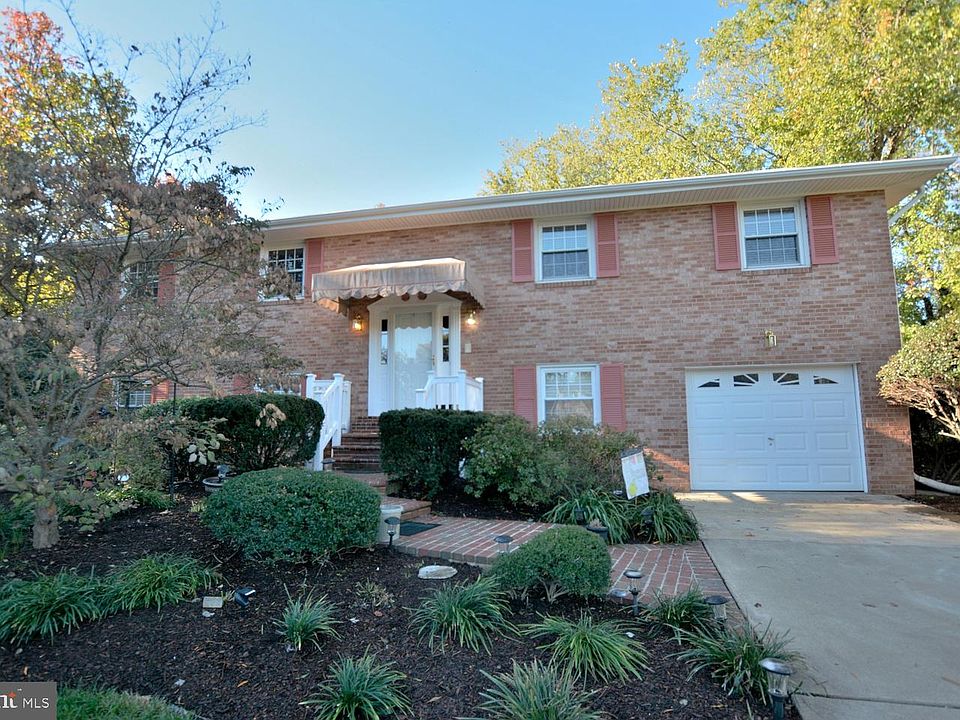 1st image of 7816 Friars Ct