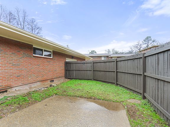 5th image of 3416 Lisa Dr #B