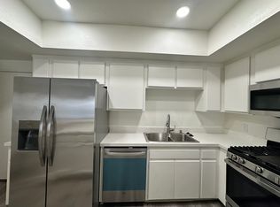 4940 Lewis Rd APT 1, Agoura Hills, CA 91301