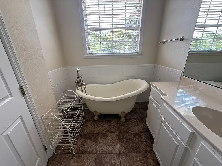 2618 E Central Blvd — Photo 9