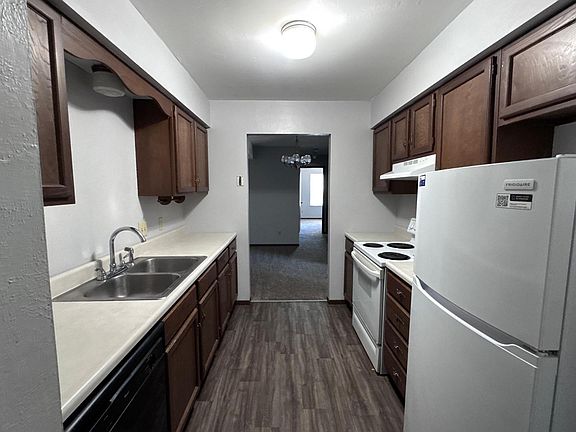 2nd image of 3353 W Laskey Rd #23
