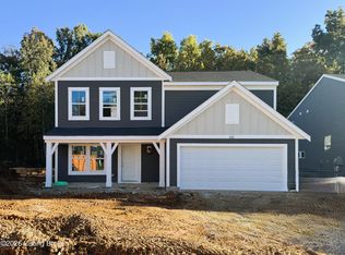 111 Hearthstone Ln, Radcliff, KY 40160