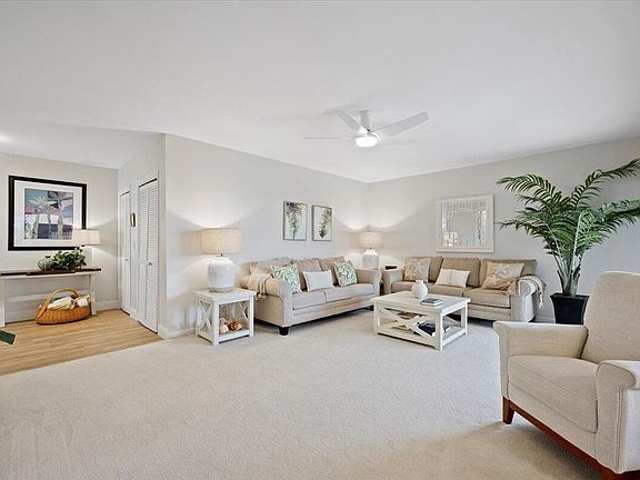 5th image of 17053 Waterbend Drive #133
