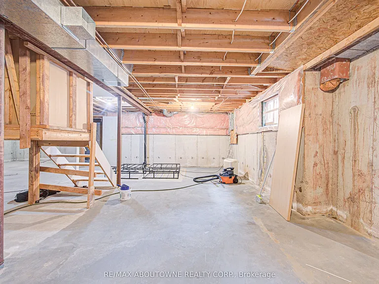 426 Parklane Rd — Photo 39