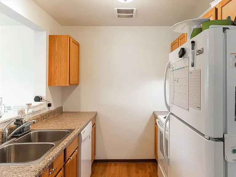 606 606/608 N Mountain View Rd — Photo 5