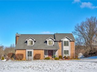 501 N Hickory Hills Dr, Columbus, IN