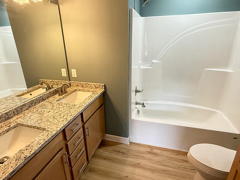 428 Parker Rd — Photo 8