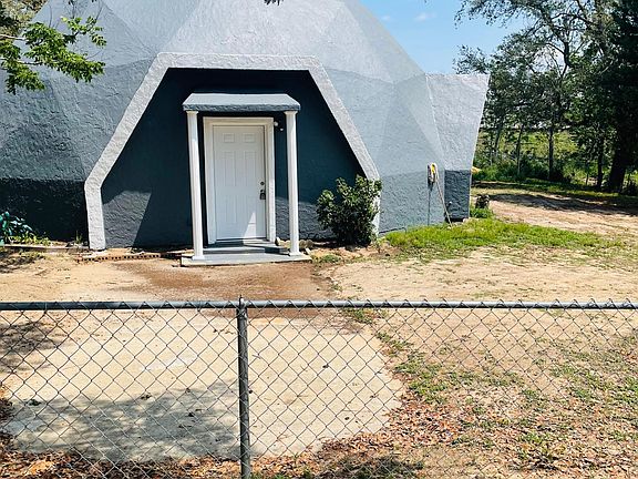 3rd image of 1108 Rhodes Rd N