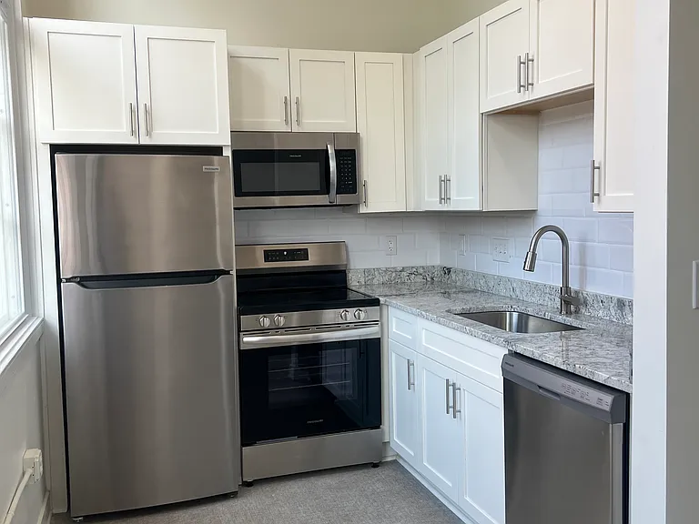 Pulaski Lofts — Photo 79