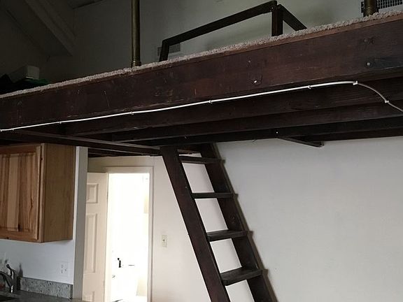 5th image of 711 Pine St #4F