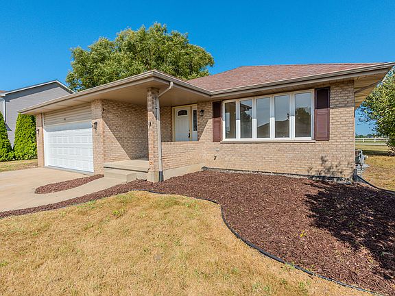2nd image of 411 Shamrock Ln