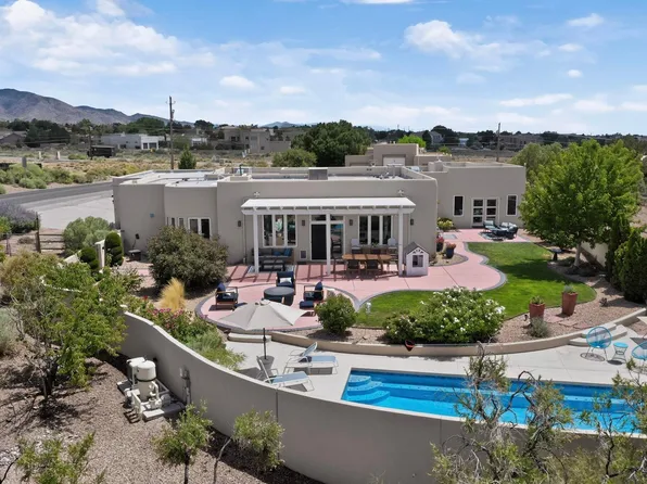 9215 Ventura St NE, Albuquerque, NM 87122