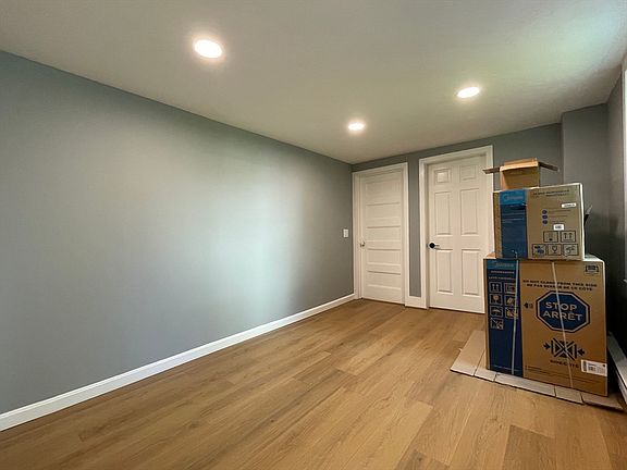 3rd image of 46 Main St #1-R