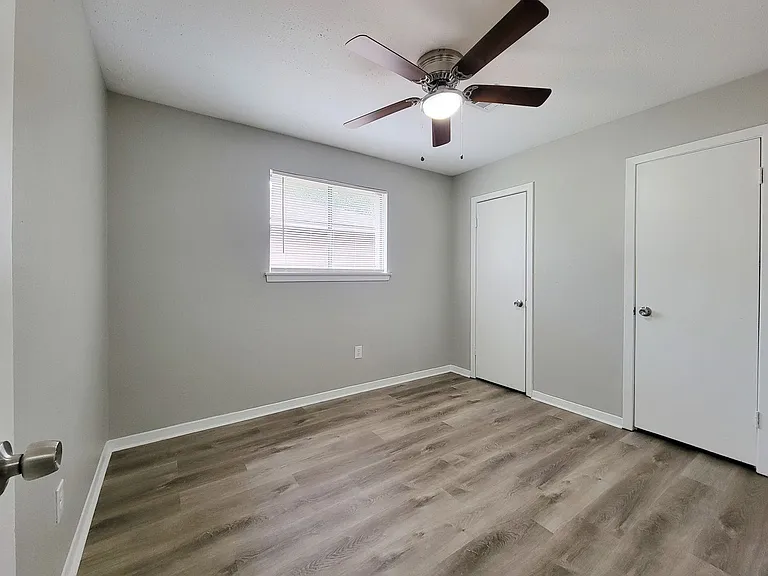 3121 Proswimmer St — Photo 10