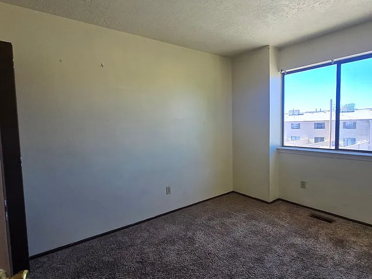 2801 Parque De Oeste Dr — Photo 4