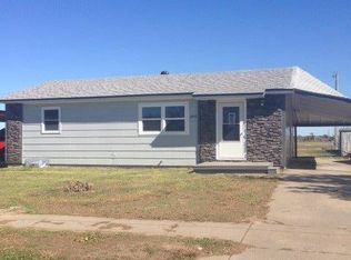 2406 Dee Ave, Garden City, KS 67846