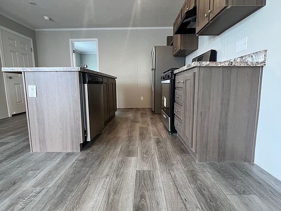 3rd image of 5245 Americana Ln