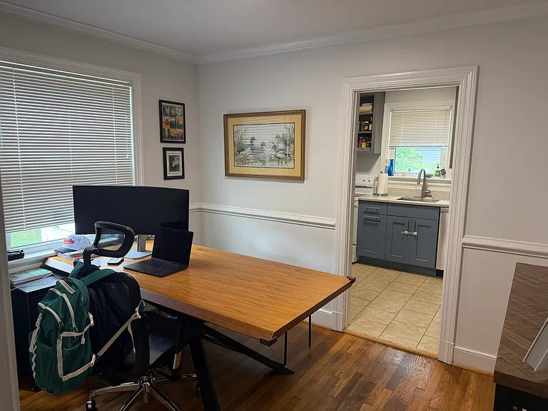 900 Byswick Ln — Photo 13