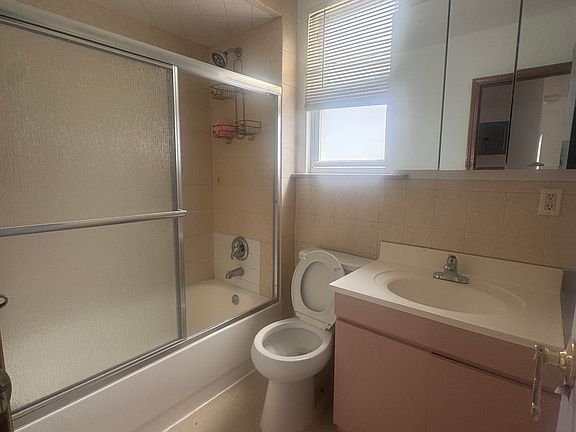 5th image of 71-14 166th St Floor 2