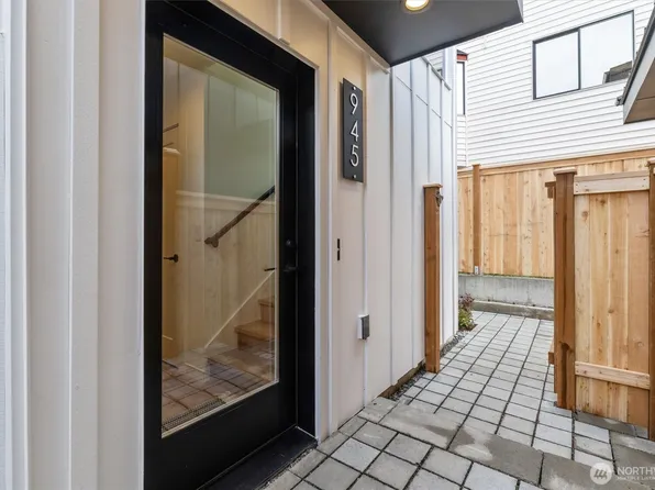 945 NW 61st Street, Seattle, WA 98107