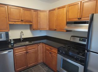 2606 Indian Dr APT 1B, Alexandria, VA 22303