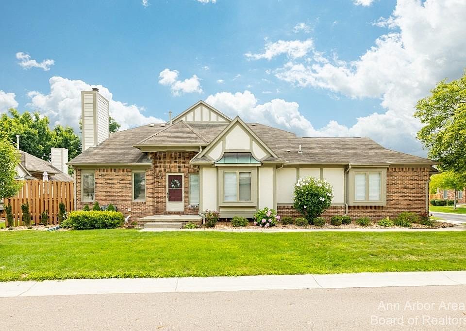 1st image of 42117 Saratoga Cir