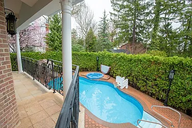 Sold by Robert DeFalco Realty