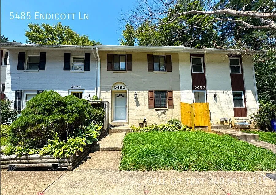 5485 Endicott Ln