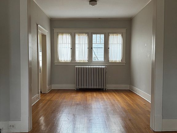 3rd image of 246 Prospect Ave NE #3