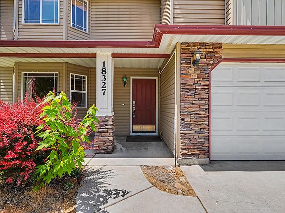 2nd image of 18327 Buckeye Pl