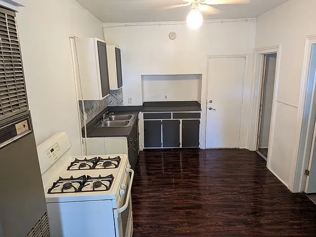 906 Union St #1