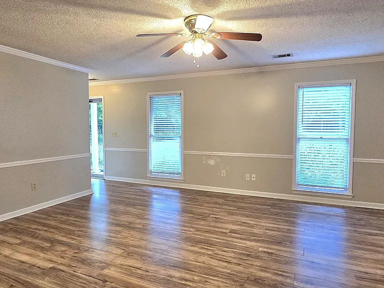 70 Covey Trl — Photo 3