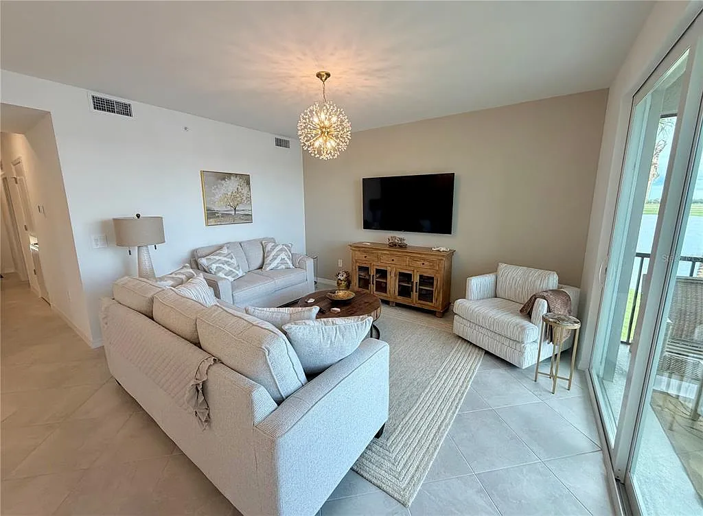 2 bed, 2.0 bath, 1154 sqft, $3,200 — Photo 3