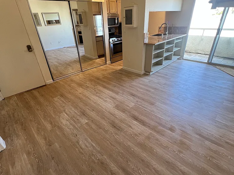 10960 Ashton Ave #409 — Photo 12