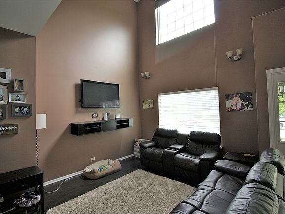 5th image of 121 Southwicke Dr #G