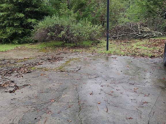 5th image of 3990 Chinquapin Dr