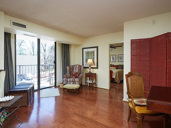 5th image of 7420 Westlake Ter APT 212