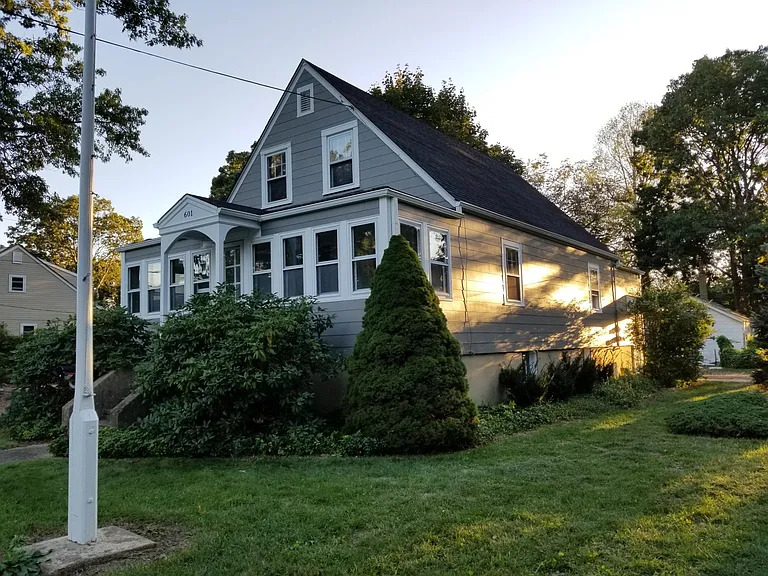 601 Boulton Ave — Photo 3